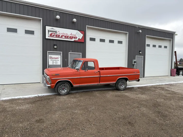Ford F-100